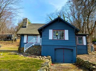 293 E Shore Trl, Sparta, NJ 07871