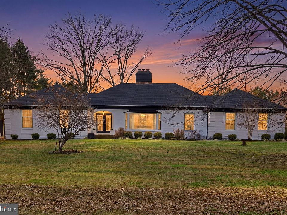 1st image of 148 Lambertville Hopewell Rd