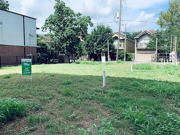 Property has access from both Herkimer and Nicholson.