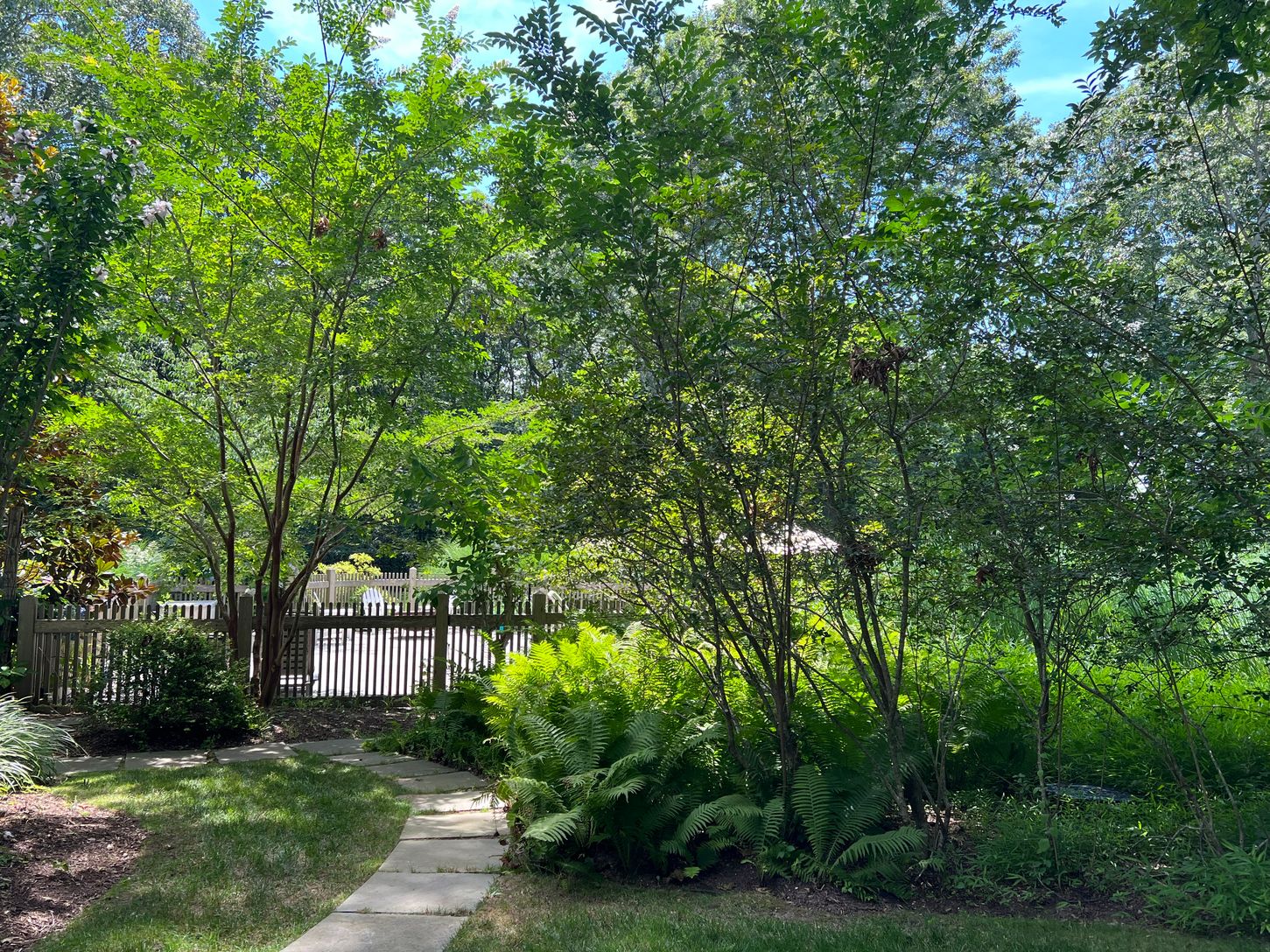  Extensive landscaping