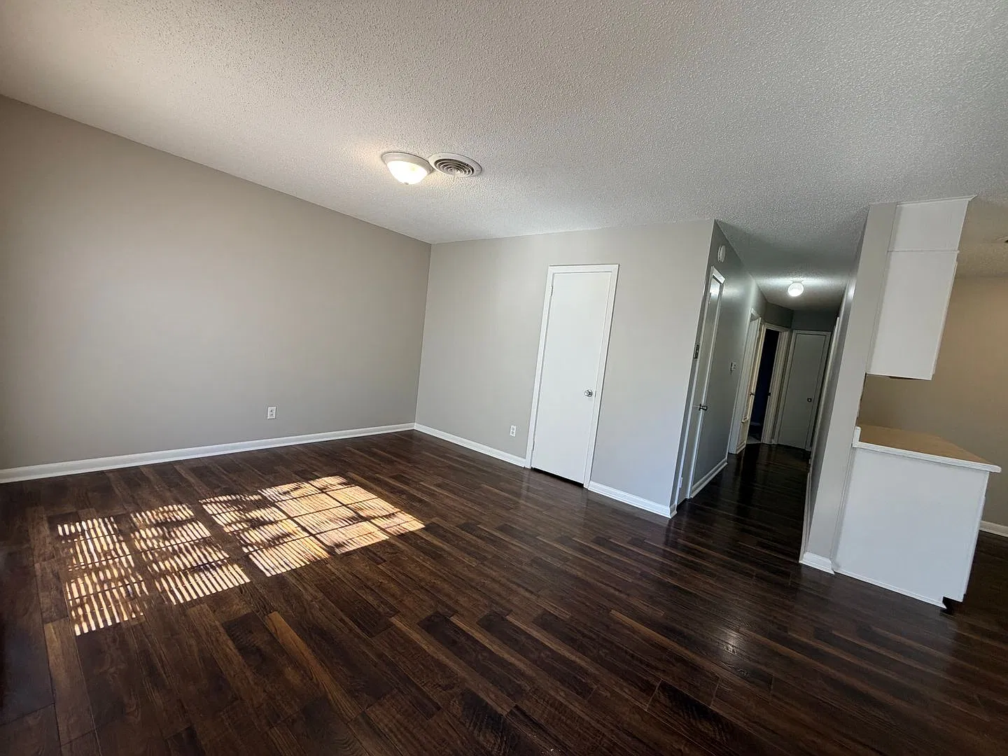 Charming, updated home in Little Rock! — Photo 2