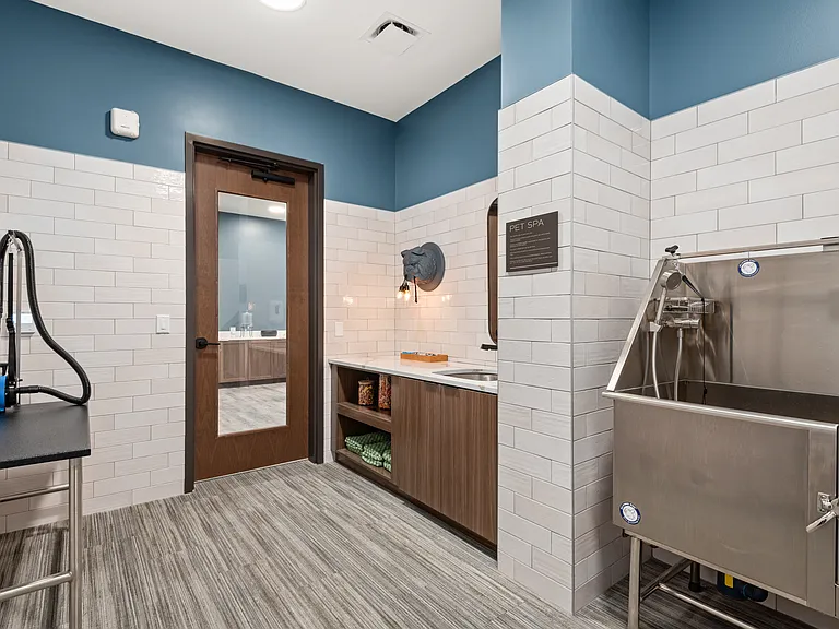 445 Park Commons — Photo 27