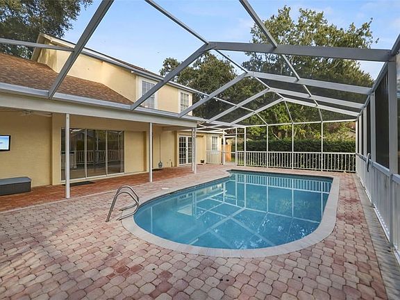 2nd image of 616 Tomoka Dr