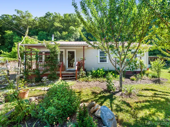 522 Old Us Highway 70 W, Old Fort, NC 28762