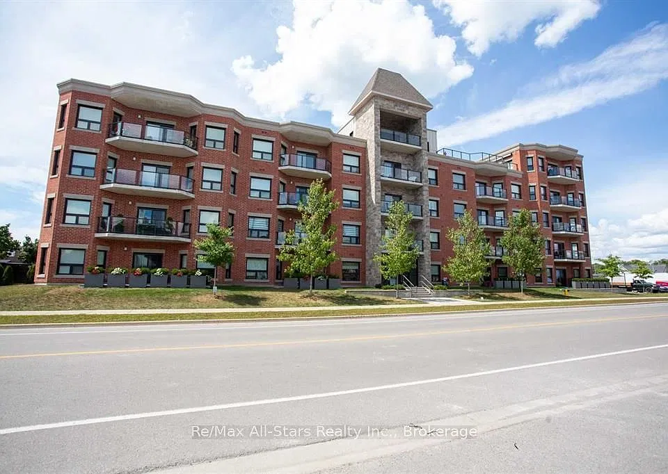 58 Glenelg St E #404