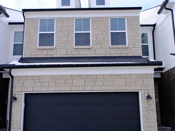 5534 E Spaniel Dr, Ann Arbor, MI 48108