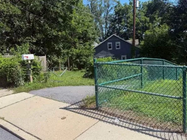 25 27n Front St, Coplay, PA 18037