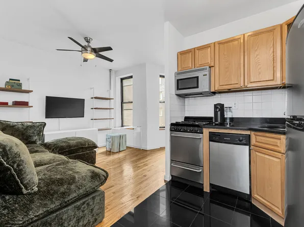 181 Thompson Street image 1 of 6