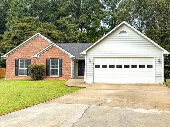1320 Opal Cir, Lawrenceville, GA 30043