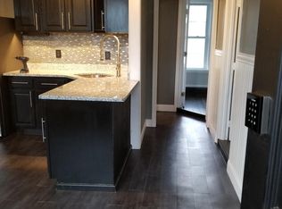 90 Lawrence St #1, Lowell, MA 01852
