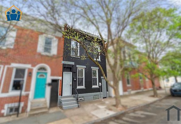 5th image of 2304 E Hagert St