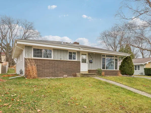 2003 Cardinal DRIVE, Waukesha, WI 53186