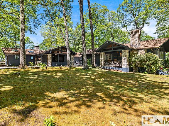 3rd image of 1135 Big Bear Pen Road