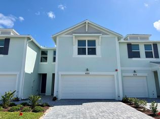620 Salisbury Cir, Fort Pierce, FL 34982
