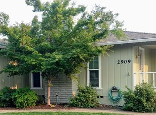 2909 Songbird Ln, Medford, OR 97504