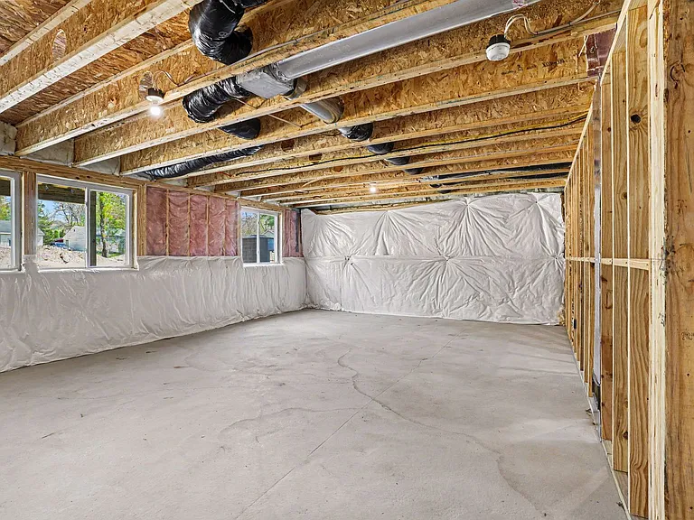 360 N Sherman St — Photo 20