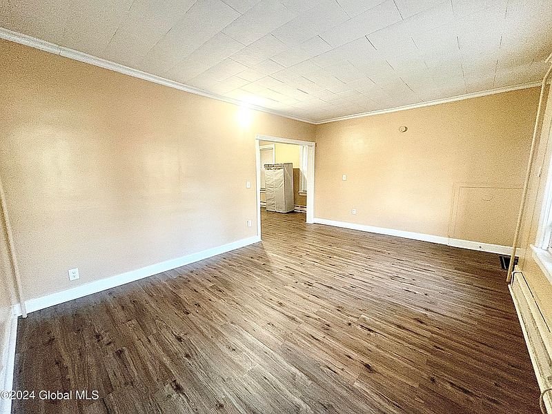 3rd image of 1691 Foster Avenue