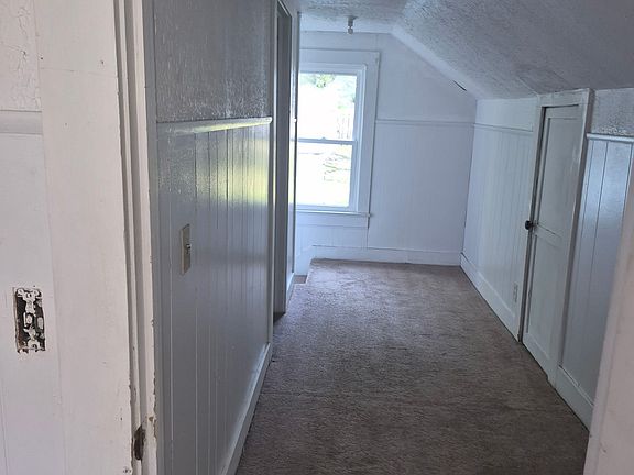 2nd image of 1902 Virginia Ave
