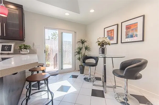 7675 Clay Ave — Photo 4