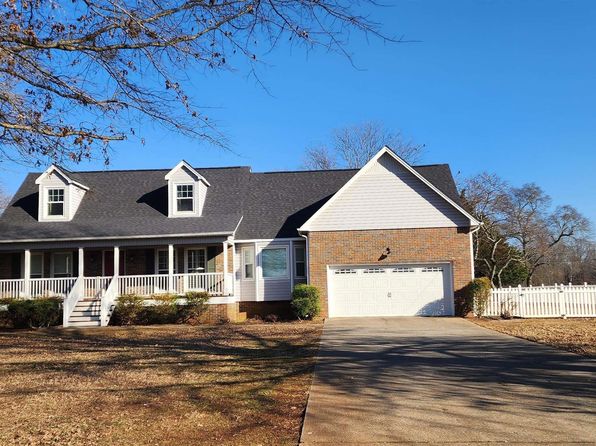 105 Darr Dr