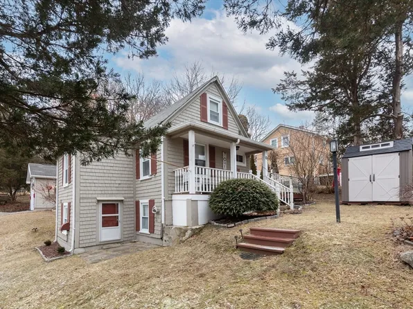 10 Garibaldi St, Plymouth, MA 02360
