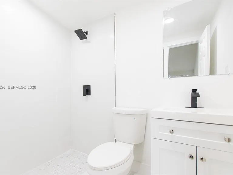 2324 NW 14th Ave — Photo 11