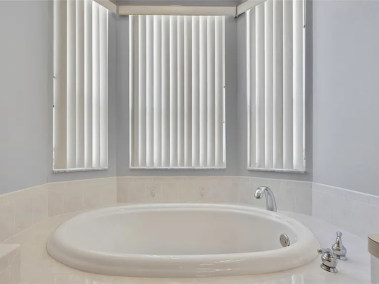 4628 Bayridge Ct — Photo 24