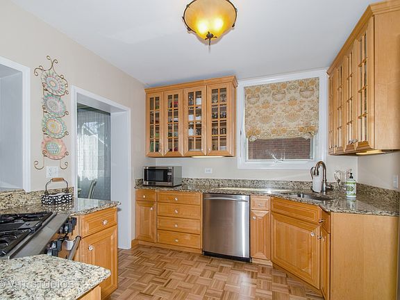 4th image of 5933 N Knox Ave