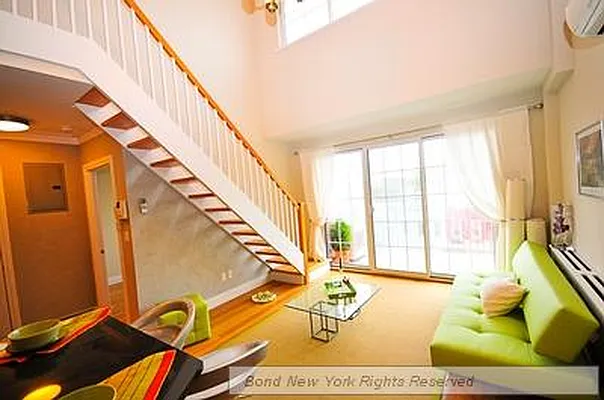 Sold by Bond New York | media 5