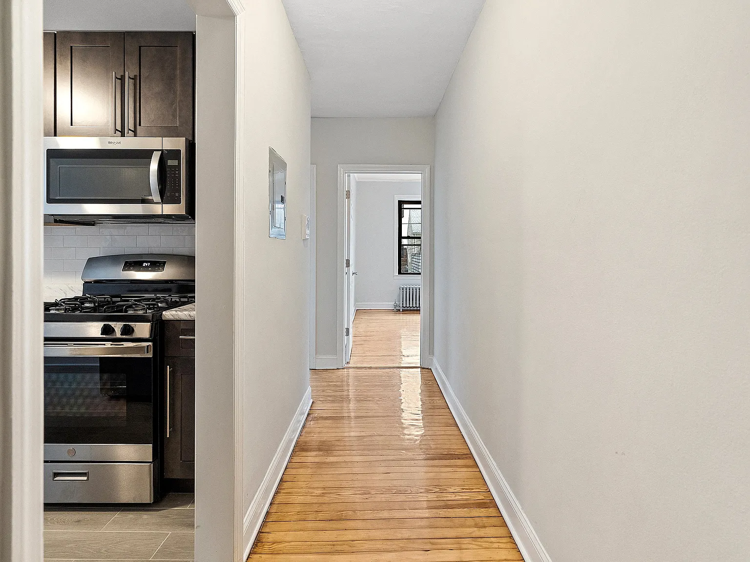 125-133 Kearny Ave Apartments — Photo 2