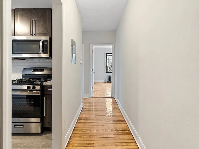 125-133 Kearny Ave Apartments — Photo 2
