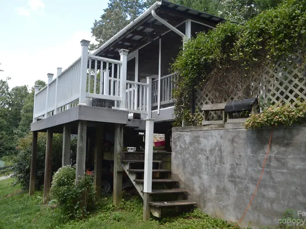 97 Fork Ridge Ln, Hendersonville, NC 28792