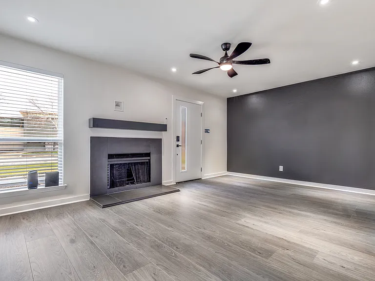 2228 Colony Ct — Photo 12
