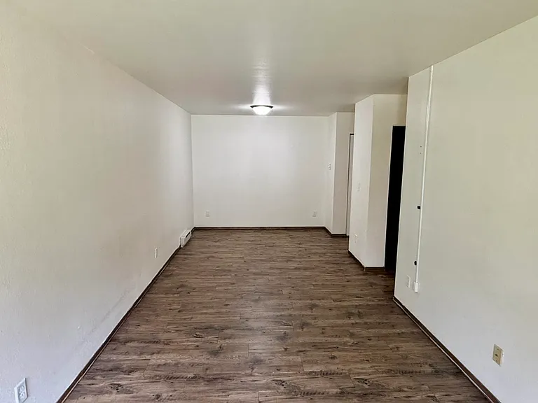 901 Progress St #5 — Photo 3