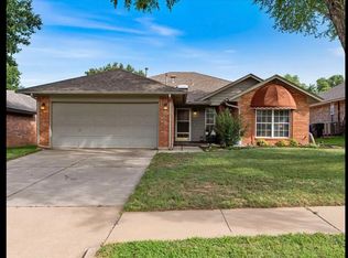 709 Golden Eagle Dr, Norman, OK 73072