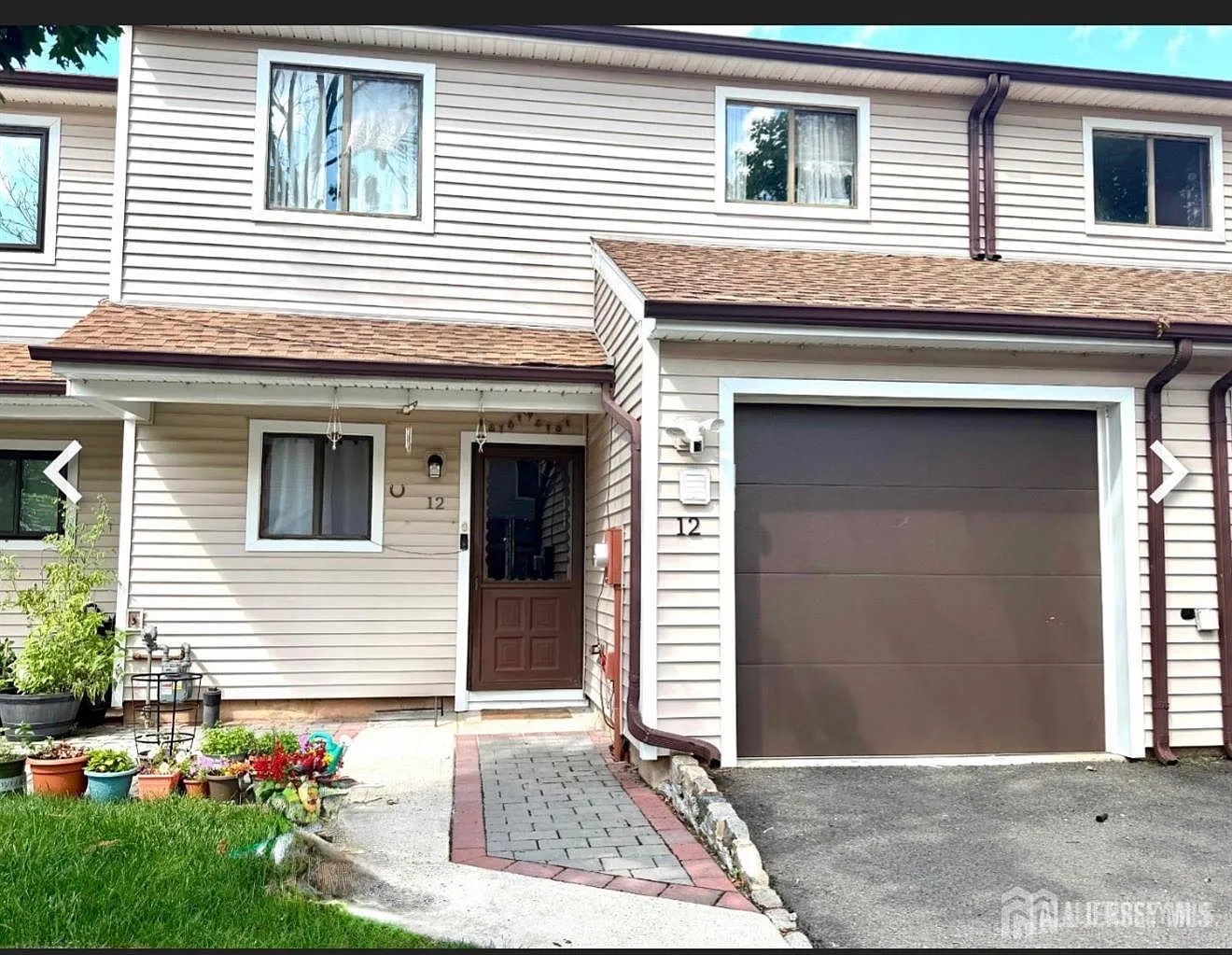 3 bed, 2.5 bath, $3,000 — Photo 1