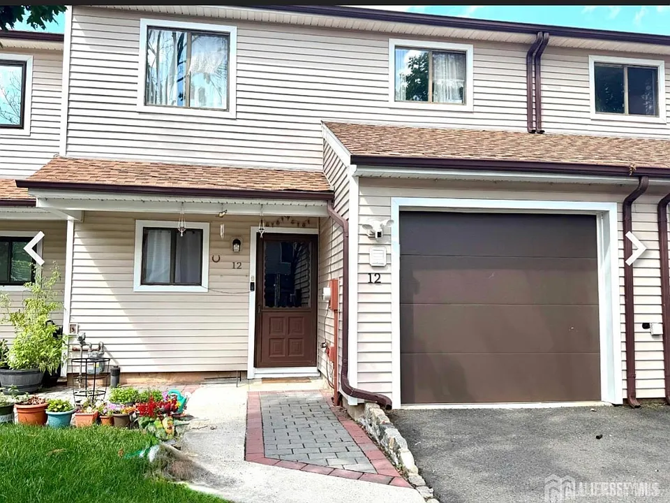12 Palm Ct