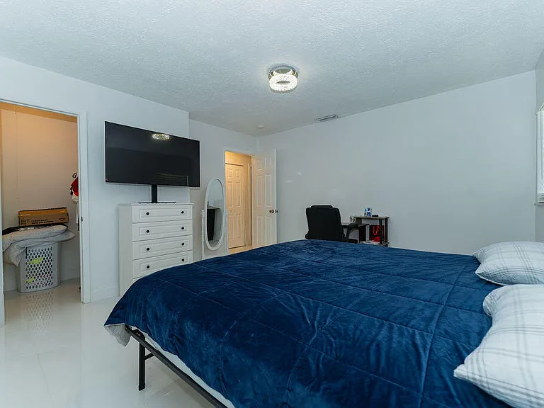 1242 SW Parma Ave — Photo 43