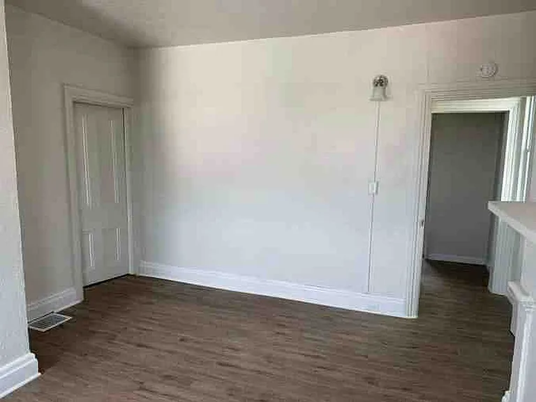 421 Belonda St — Photo 19