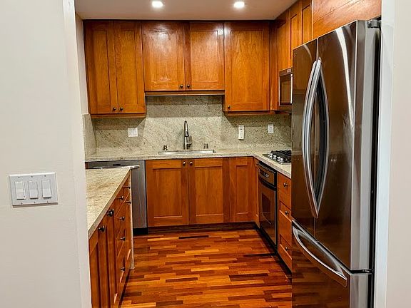 5th image of 700 W Harbor Dr Unit 404