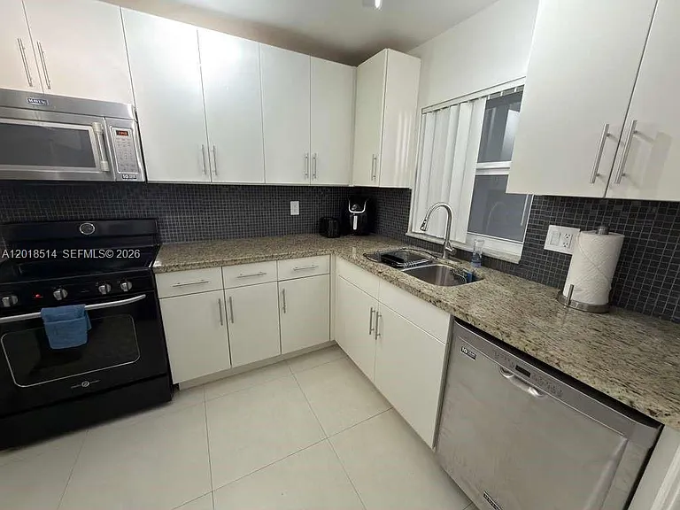 9451 Evergreen Pl #102 — Photo 4