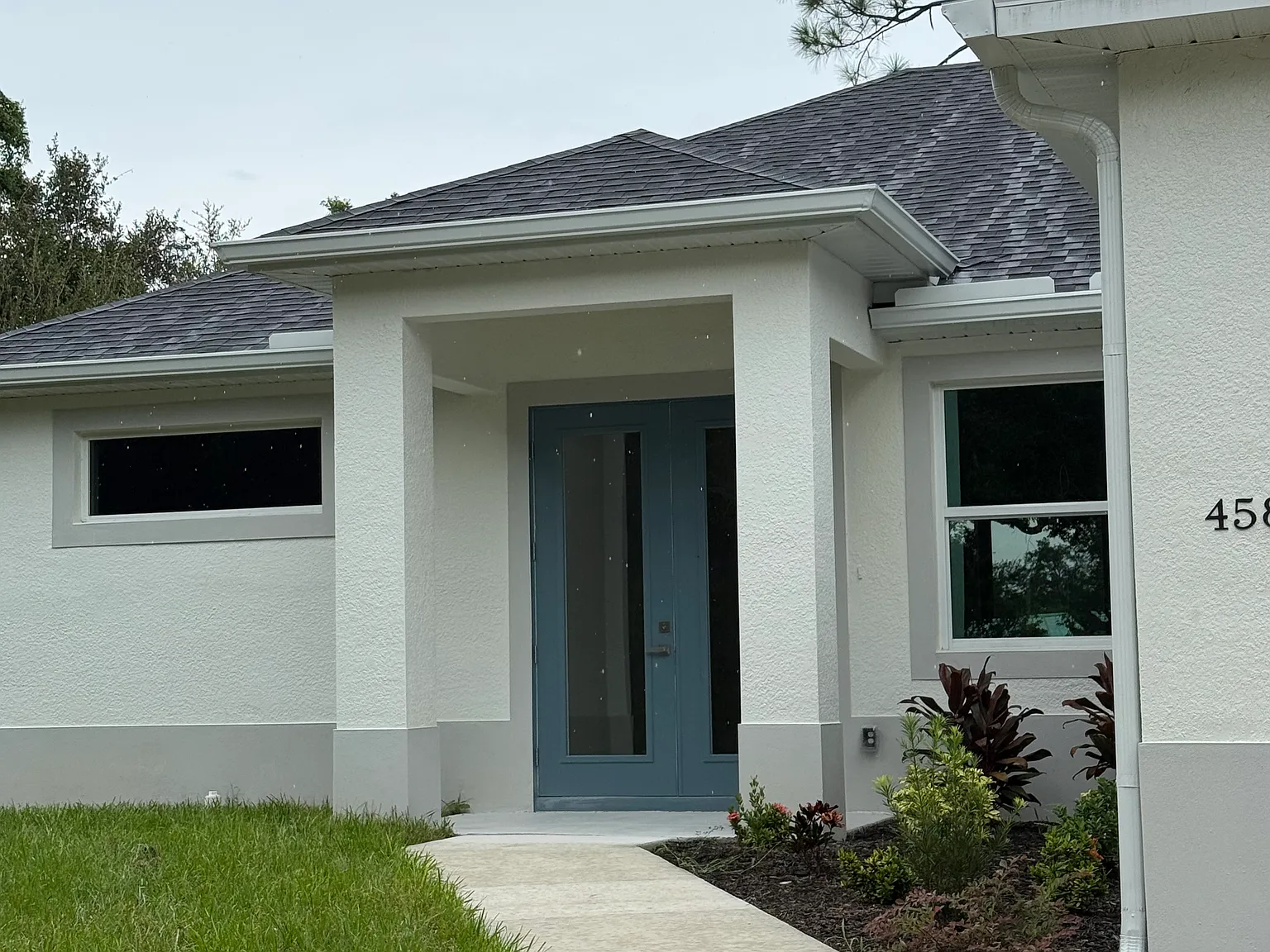 3 bed, 1560 sqft, $2,300 — Photo 2