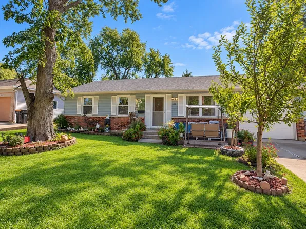 806 Stowell Ave, Streamwood, IL 60107