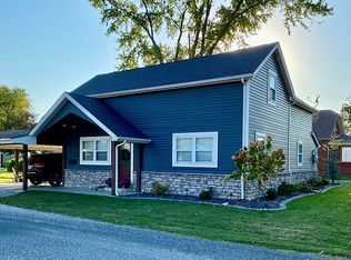 401 S Cherry St, Breese, IL 62230