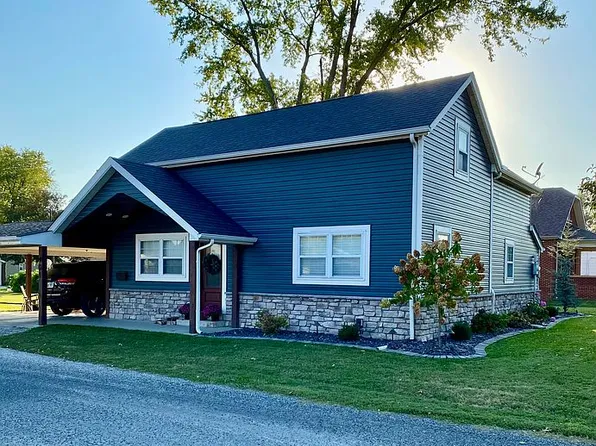 401 S Cherry St, Breese, IL 62230