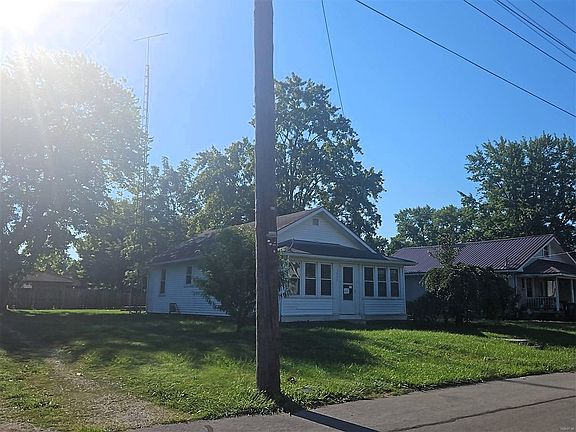 3rd image of 1404 S Luick Ave