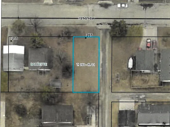 207 1st St SW, Baudette, MN 56623