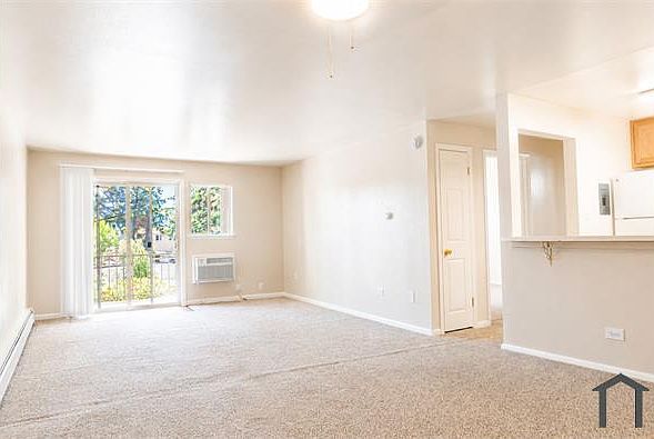 1st image of 1375 Everett Ct #204
