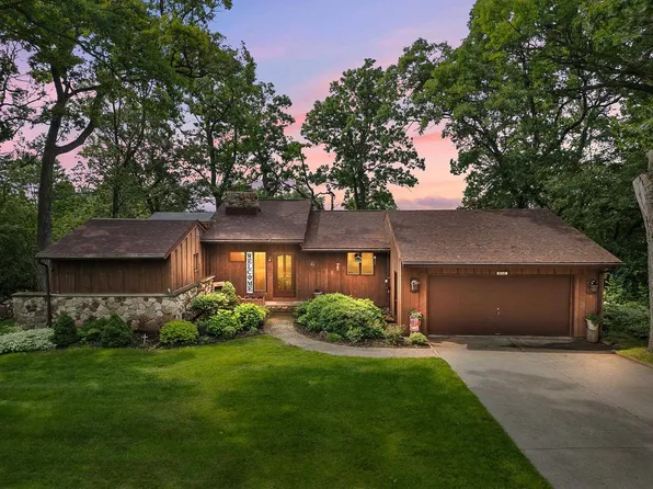 W968 Woodland Circle, Green Lake, WI 54941