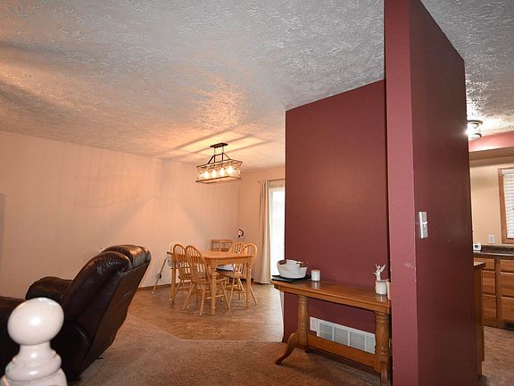 2nd image of 4407 E Ave